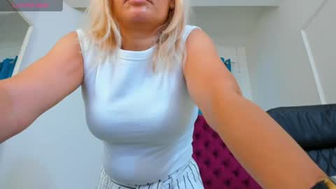 Snapshot of ninna_dee chatting on 07.01.26 nina dee online show from 07.01.26
