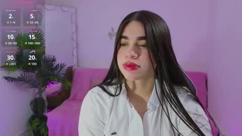 Snapshot of ninna_tay chatting on 11.25.25 Ninnaaaa online show from 11.25.25