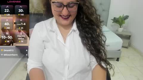 Snapshot of niraksil chatting on 12.21.24 Niraksil online show from 12.21.24