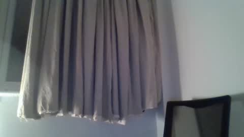 nirevess online show from 02.15.25