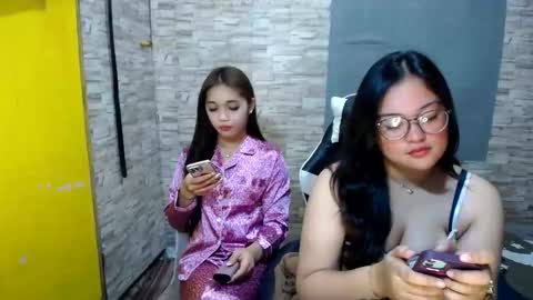 Snapshot of nitchiefucker chatting on 09.17.25 Nadz online show from 09.17.25