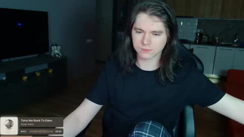 Snapshot of nitroshade chatting on 01.01.25 nitroshade online show from 01.01.25