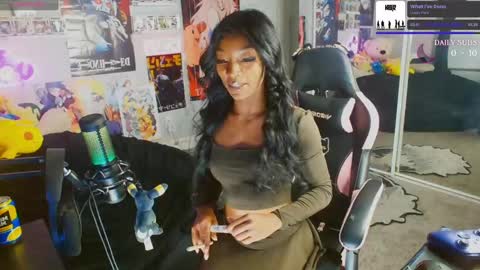 NIVIA WOLFE online show from 02.13.25