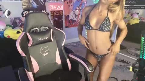 NIVIA WOLFE online show from 03.04.25