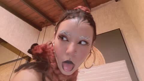 Nixx  online show from 04.10.26