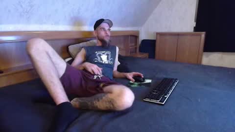 Snapshot of nixan85 chatting on 09.22.25 nixan85 online show from 09.22.25