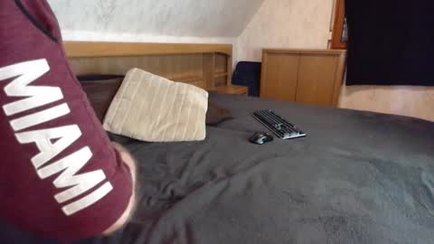 nixan85 online show from 11.23.25