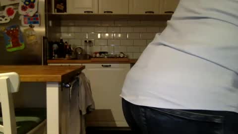 nixomuc online show from 03.10.25