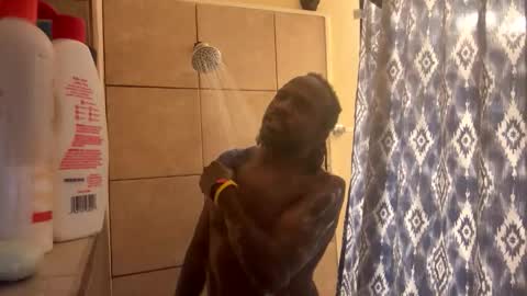 Snapshot of nixw2500 chatting on 11.18.25 Pleasurenu online show from 11.18.25