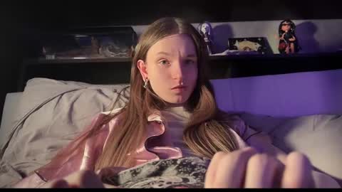 Tears Lora online show from 02.23.25