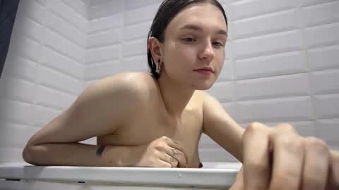 Tears Lora online show from 10.06.25