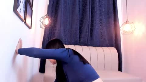 NATHALIA MORENO online show from 11.11.25