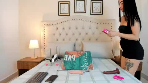 Snapshot of noa_morena chatting on 06.05.26 NATHALIA MORENO online show from 06.05.26
