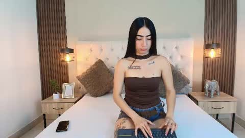 Snapshot of noa_morena chatting on 06.20.26 NATHALIA MORENO online show from 06.20.26