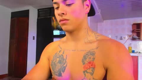 noah_223 online show from 11.08.25