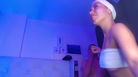 Zoe  online show from 12.05.25