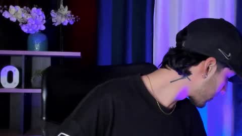 Noah Brigth online show from 10.23.25