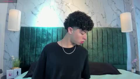 noah_dupont_ online show from 10.12.25