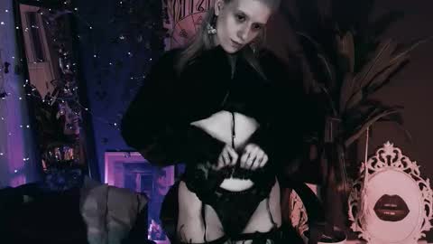 Snapshot of noah_elmer chatting on 12.16.25 REAL name LiaDM are always open online show from 12.16.25