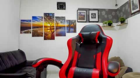 Snapshot of noah_flynn1 chatting on 10.07.25 noah_flynn1 online show from 10.07.25