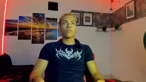 Snapshot of noah_flynn1 chatting on 10.20.25 noah_flynn1 online show from 10.20.25