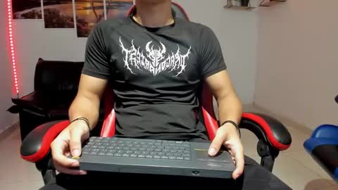 noah_flynn1 online show from 02.24.26