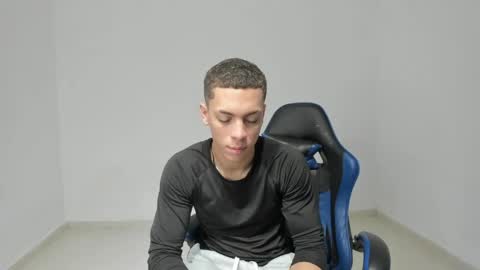 noah_flynn1 online show from 03.31.26