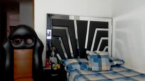 Noah Harris01 online show from 01.13.26