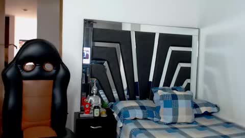 Noah Harris01 online show from 02.19.26