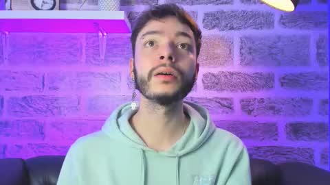 Snapshot of noah_ricci_ chatting on 11.19.25 online show from 11.19.25