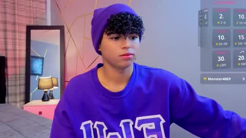 Snapshot of noah_smith04 chatting on 10.29.25 noah_smith04 online show from 10.29.25