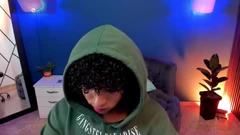 Snapshot of noah_smith04 chatting on 11.07.25 noah_smith04 online show from 11.07.25