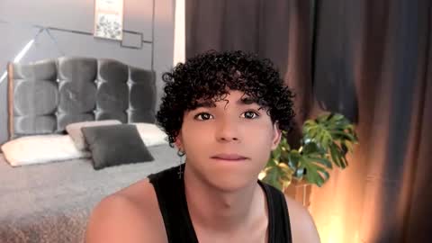 Snapshot of noah_smith04 chatting on 11.19.25 noah_smith04 online show from 11.19.25