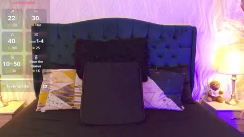 Snapshot of noah_smith__ chatting on 12.19.25 Noah online show from 12.19.25