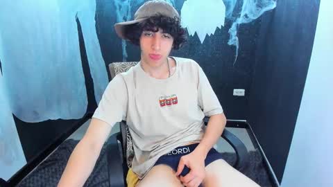 Snapshot of noah_sokolov chatting on 10.25.25 noah_sokolov online show from 10.25.25