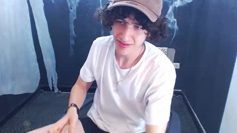 Snapshot of noah_sokolov chatting on 10.31.25 noah_sokolov online show from 10.31.25