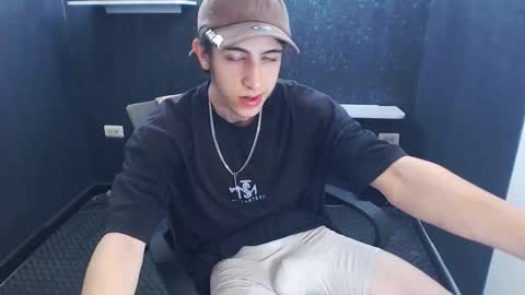 Snapshot of noah_sokolov chatting on 11.26.25 noah_sokolov online show from 11.26.25