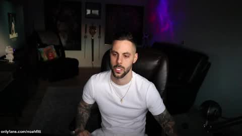 Snapshot of noahfitt chatting on 04.16.26 Noah Fitt online show from 04.16.26