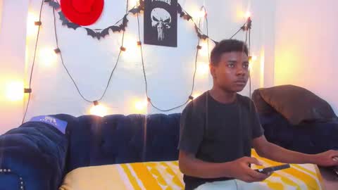 Snapshot of noahjhonson69 chatting on 11.22.25 noah online show from 11.22.25