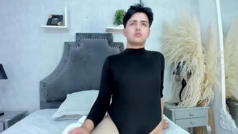 Snapshot of noahwolff_ chatting on 02.03.26 Noah online show from 02.03.26