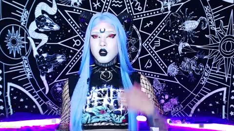 caroline online show from 04.08.26