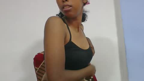 Snapshot of noelina chatting on 02.26.26 noelina online show from 02.26.26