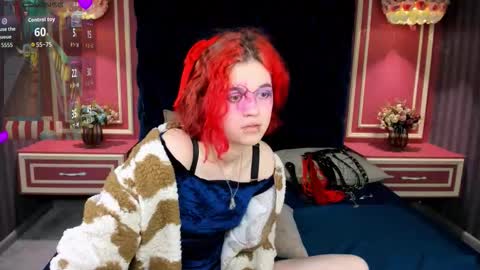 Snapshot of noellegothicshadow chatting on 11.29.25 Elly online show from 11.29.25