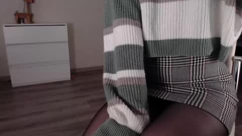 noelleneptune online show from 01.31.25