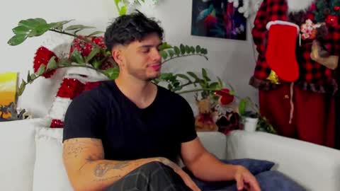 Snapshot of noha_miler chatting on 12.17.24 kevin online show from 12.17.24