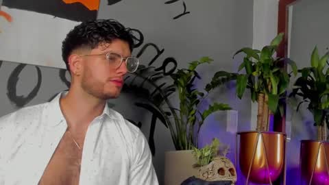 Snapshot of noha_miler chatting on 02.22.25 kevin online show from 02.22.25