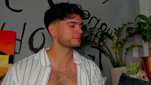 Snapshot of noha_miler chatting on 03.04.25 kevin online show from 03.04.25