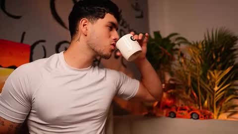 Snapshot of noha_miler chatting on 09.25.25 kevin online show from 09.25.25