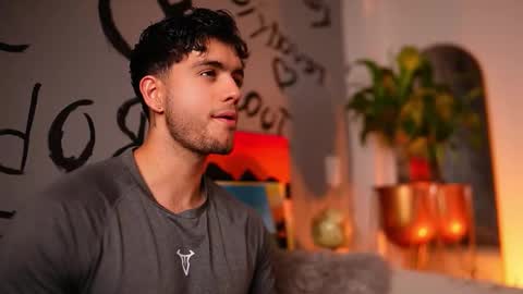 Snapshot of noha_miler chatting on 11.29.25 kevin online show from 11.29.25