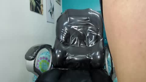 Noha Scott online show from 02.12.25